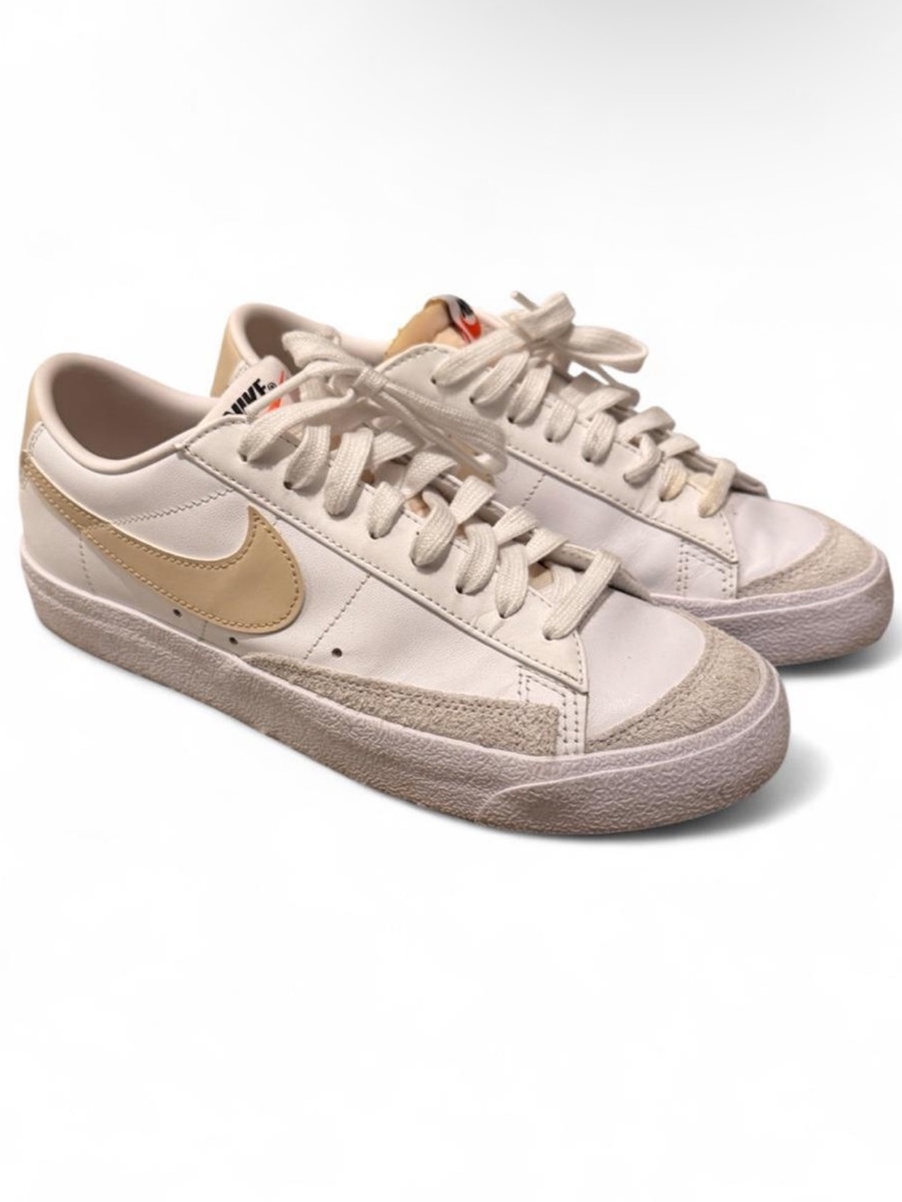 Nike Women’s Blazer Low ‘77 Sneakers - in white pale coral